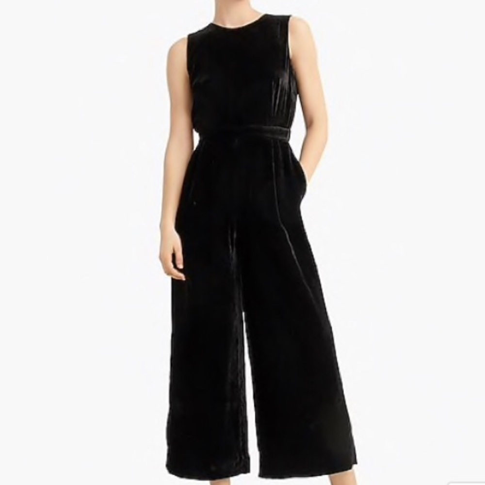 Sleeveless Velvet Jumpsuit